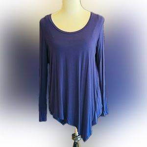 2 peice top, size M in blue by grace elements